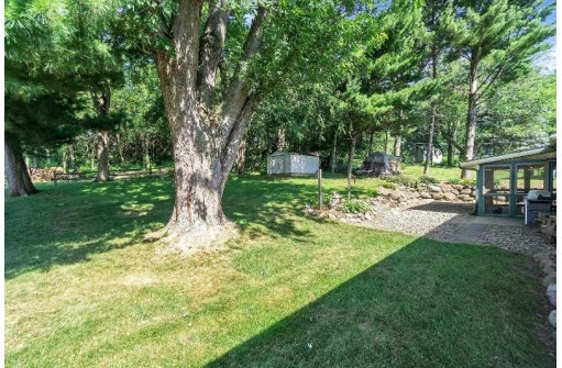 380 Woodcrest Ln, Milton, WI 53563