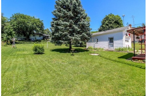 249 E Woolcock St, Jefferson, WI 53549