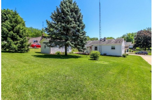 249 E Woolcock St, Jefferson, WI 53549