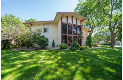 50 Whitcomb Cir 12, Madison, WI 53711