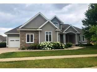 1711 Dunwoody Ln Waunakee, WI 53597