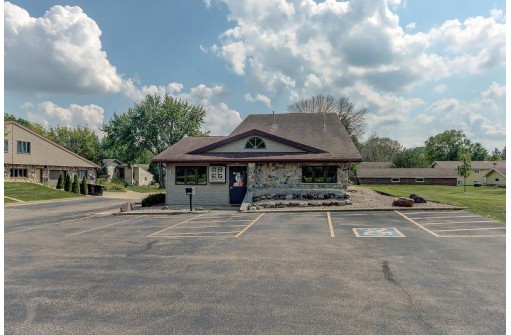 523 W North St, DeForest, WI 53532