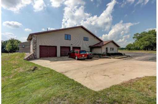 523 W North St, DeForest, WI 53532