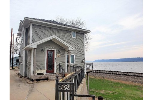 153 Main St, Ferryville, WI 54628