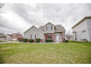 2 Fawn Ridge Cir Middleton, WI 53562