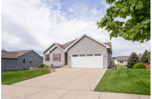 311 N 12th Ave, Monroe, WI 53566