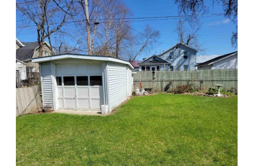 323 W Burns St, Portage, WI 53901