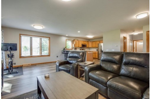 953 Reed St, Lake Mills, WI 53551