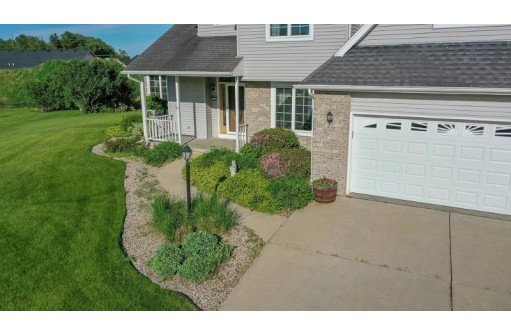 121 Coralberry Ct, Edgerton, WI 53534