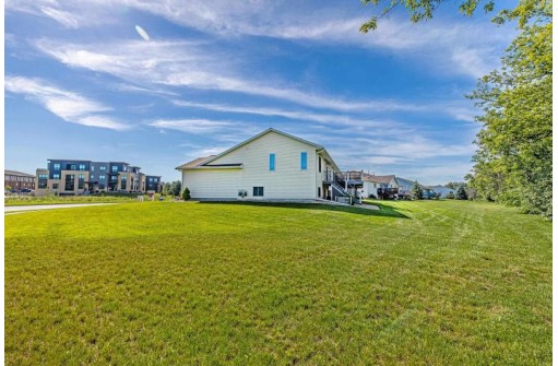 308 Concord Dr, Oregon, WI 53575