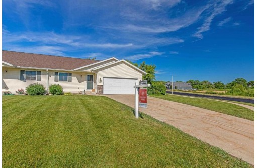 308 Concord Dr, Oregon, WI 53575