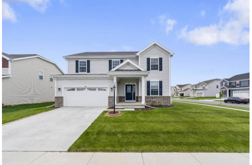 2593 Bellflower Ln, Sun Prairie, WI 53590