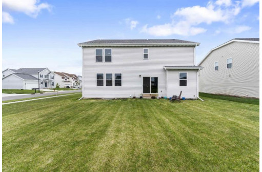 2593 Bellflower Ln, Sun Prairie, WI 53590