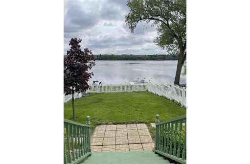 242 Lake Ave, Montello, WI 53949