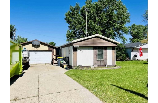 159 N 20th Ave, Monroe, WI 53566