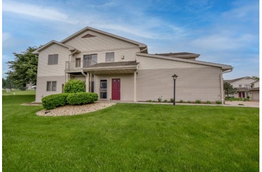 648 Military Ridge Dr, Verona, WI 53593