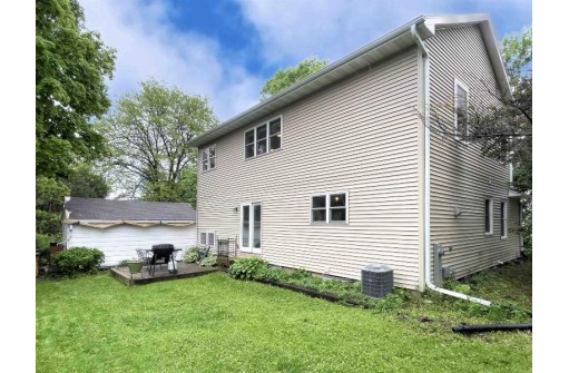 3510 N Hillside Terr, Madison, WI 53705