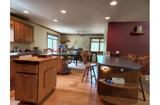 352 Quiet Waters Tr, Nekoosa, WI 54457