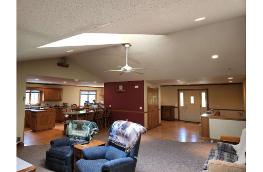 352 Quiet Waters Tr, Nekoosa, WI 54457