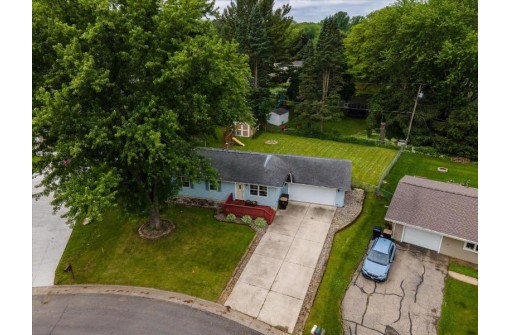 420 W Lincoln Dr, DeForest, WI 53532-1209