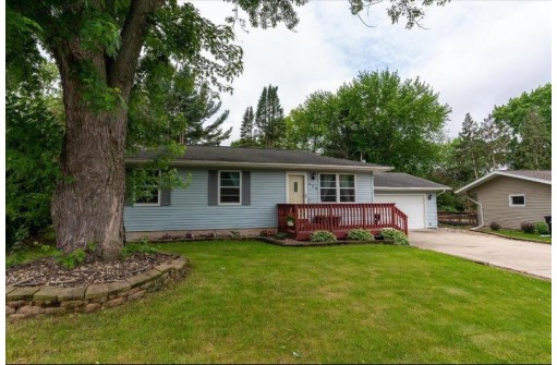 420 W Lincoln Dr, DeForest, WI 53532-1209