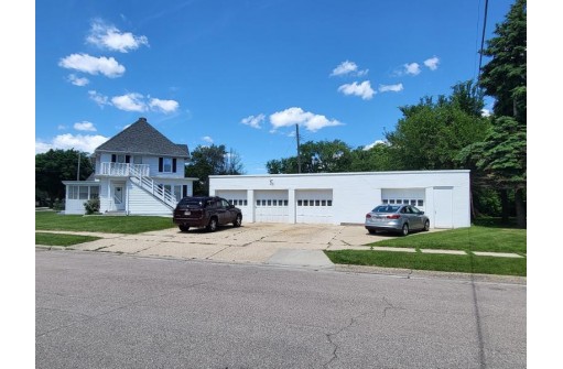 1347 Center Ave, Janesville, WI 53546