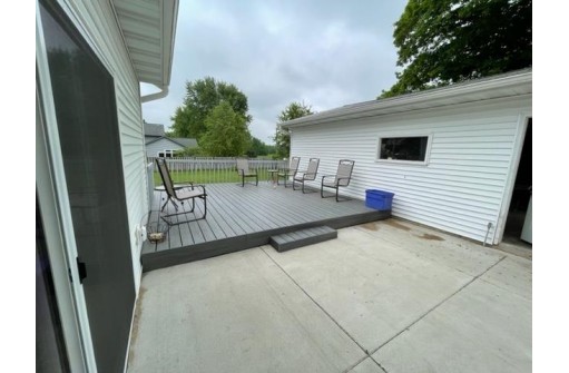 655 Hamilton St, Columbus, WI 53925