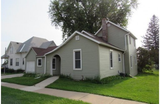 1260 Jefferson St, Fennimore, WI 53809