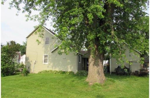 1260 Jefferson St, Fennimore, WI 53809