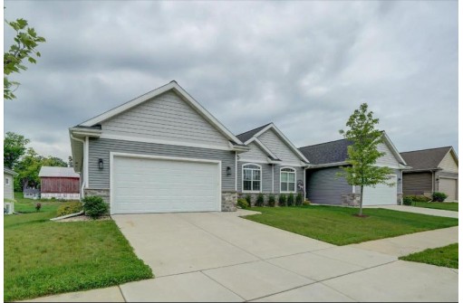 1610 Hoel Ave, Stoughton, WI 53589