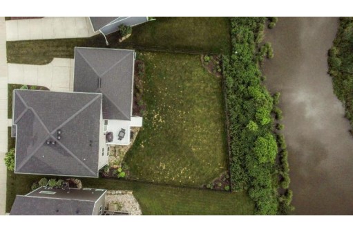 2830 No Oaks Ridge, Fitchburg, WI 53711