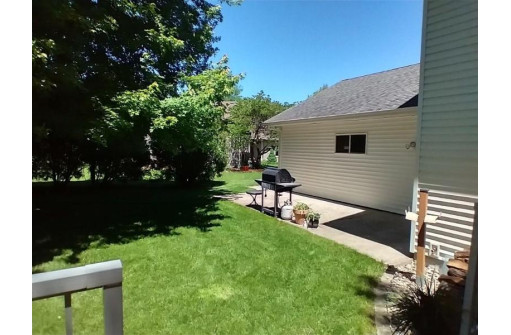 508 E Dentaria Dr, Cottage Grove, WI 53527