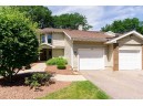 105 Meadow Oak Tr, Waunakee, WI 53597