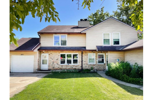 1009 Moorland Rd, Madison, WI 53713