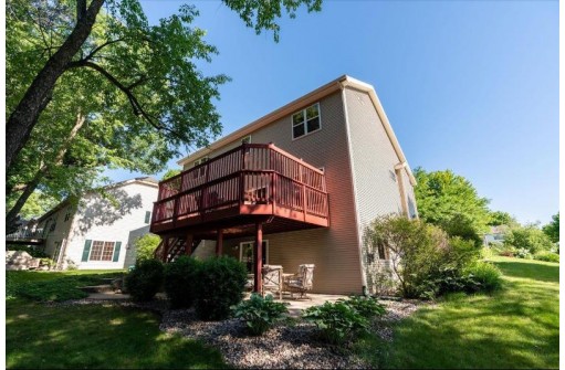 7701 Twinflower Dr, Madison, WI 53719