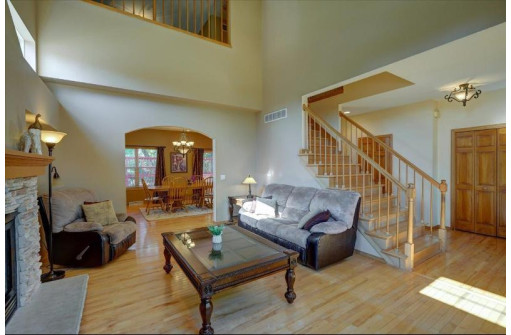 7701 Twinflower Dr, Madison, WI 53719