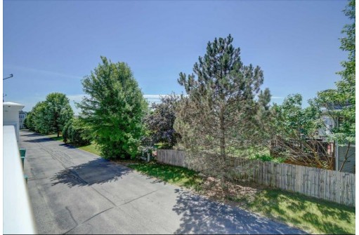 7131 Discovery Ln, Madison, WI 53719