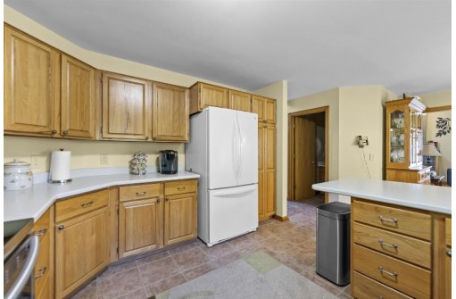 3037 Yarmouth Greenway Dr, Fitchburg, WI 53711