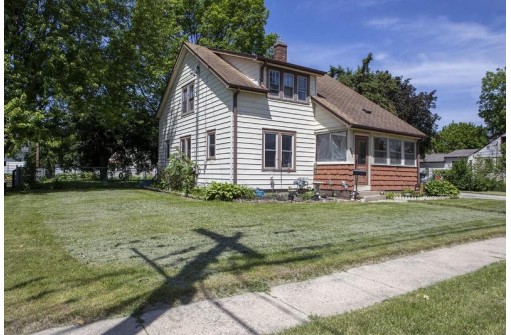 221 N Dewey Ave, Jefferson, WI 53549