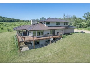 W2140 Behnke Rd Brooklyn, WI 53521