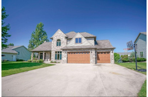 1368 Armagh Ln, Sun Prairie, WI 53590