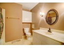 616 Woodview Dr, Sun Prairie, WI 53590