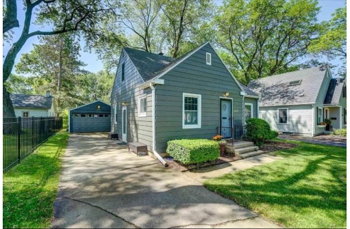 4247 Beverly Rd, Madison, WI 53711