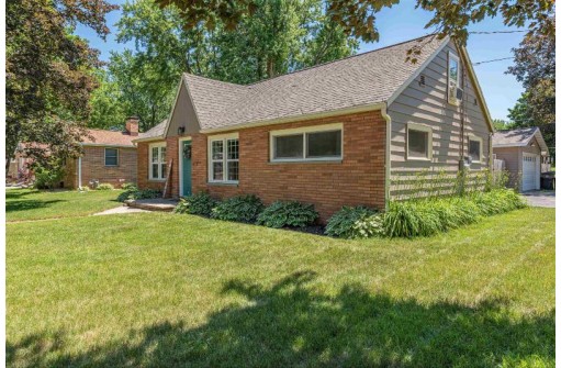 433 Locust St, Baraboo, WI 53913