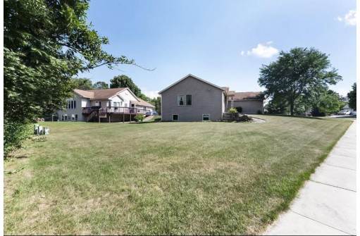 605 Evergreen Tr, Portage, WI 53901