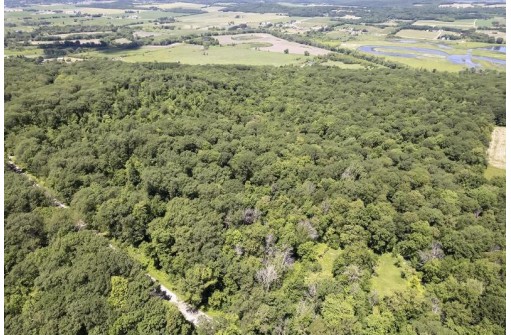 27 ACRES Bluff Rd, Greenfield, WI 53913