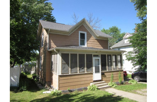 140 W Main St, Reedsburg, WI 53959