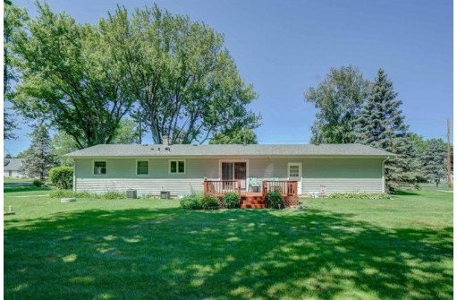 964 Taylor Ln, Stoughton, WI 53589