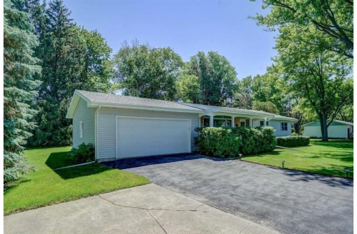 964 Taylor Ln, Stoughton, WI 53589