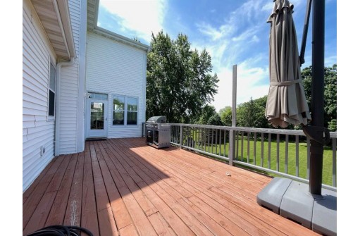 506 Riverview Ct, DeForest, WI 53532